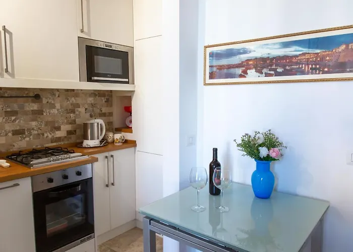 Apartment Red House -